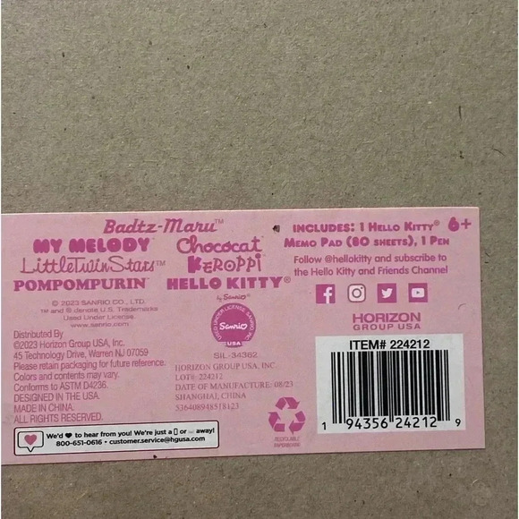 🆕Hello Kitty Office Set 2024 Calendar+ 13 Posters 🆕 - Picture 3 of 8